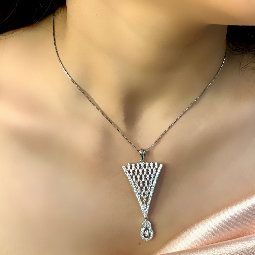 Tria Necklace